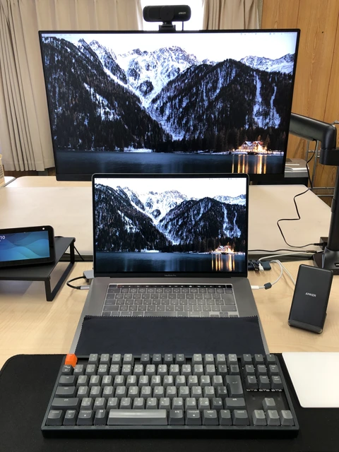 作業環境の新レイアウト / LG 24QP500-B / アーキス AS-MAEG01 / Anker PowerConf C300 作業環境の新レイアウト / LG 24QP500-B / アーキス AS-MAEG01 / Anker PowerConf C300